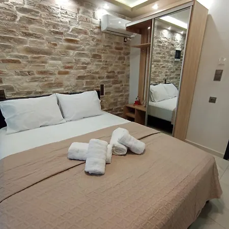 Rosso * Kókkinon Nerón